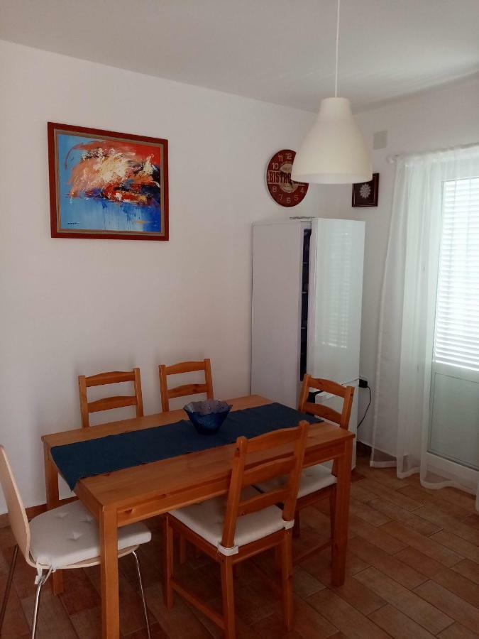 Apartment Pepi Povljana Exterior foto